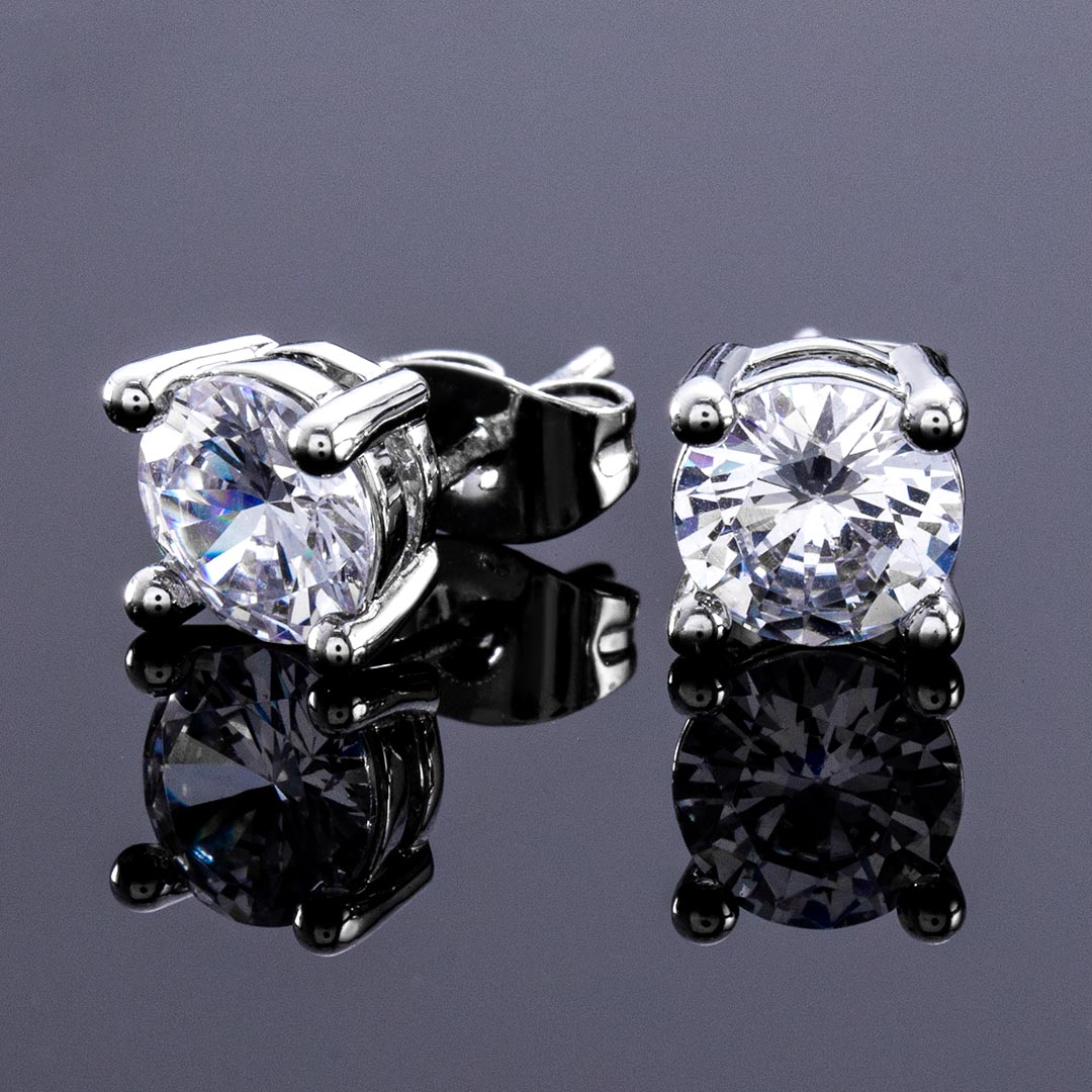 Classic Stud Earrings in White Gold