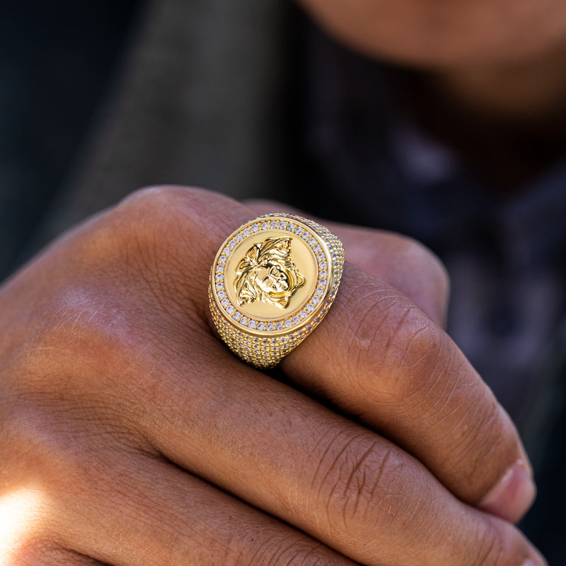 Iced Snake Hair Banshee Ring in Gold