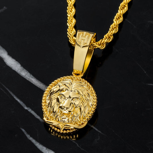 Lion Head Round Pendant in Gold